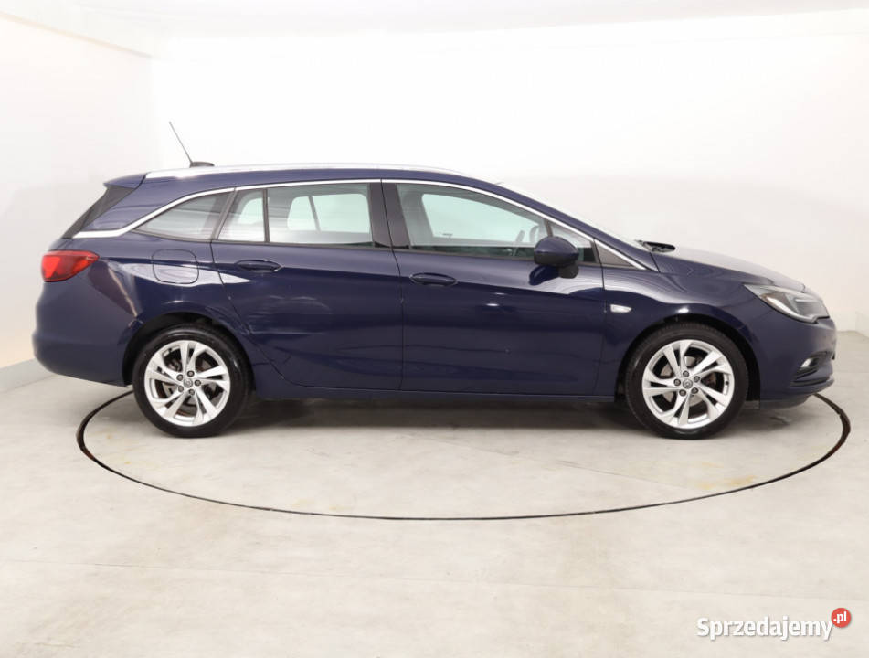 Opel Astra 16 CDTI wielofunkcyjna kierownica Bielany Wrocławskie