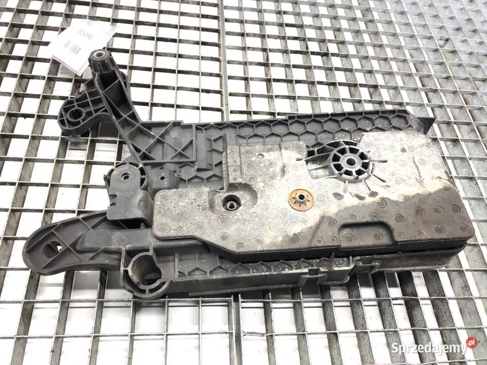 PODSTAWA AKUMULATORA VW GOLF VII 5Q0915321H 16