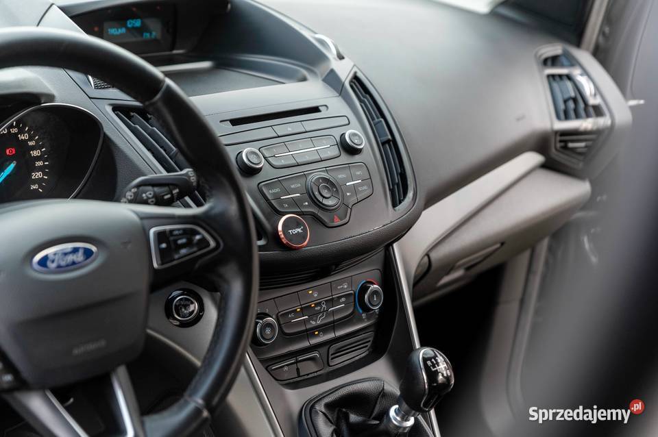 FORD KUGA BENZYNA 2017R nieuszkodzony podkarpackie Zalesie
