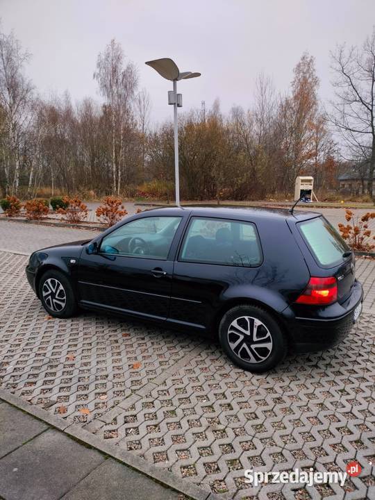 Volkswagen Golf 4 16 16v 2001r benzyna