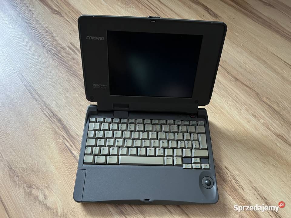 Zabytkowy laptop Compaq Contura Aero 425 Brzana