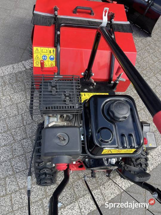 Zamiatarkoodśnieżarka HECHT warmińsko-mazurskie Szczytno