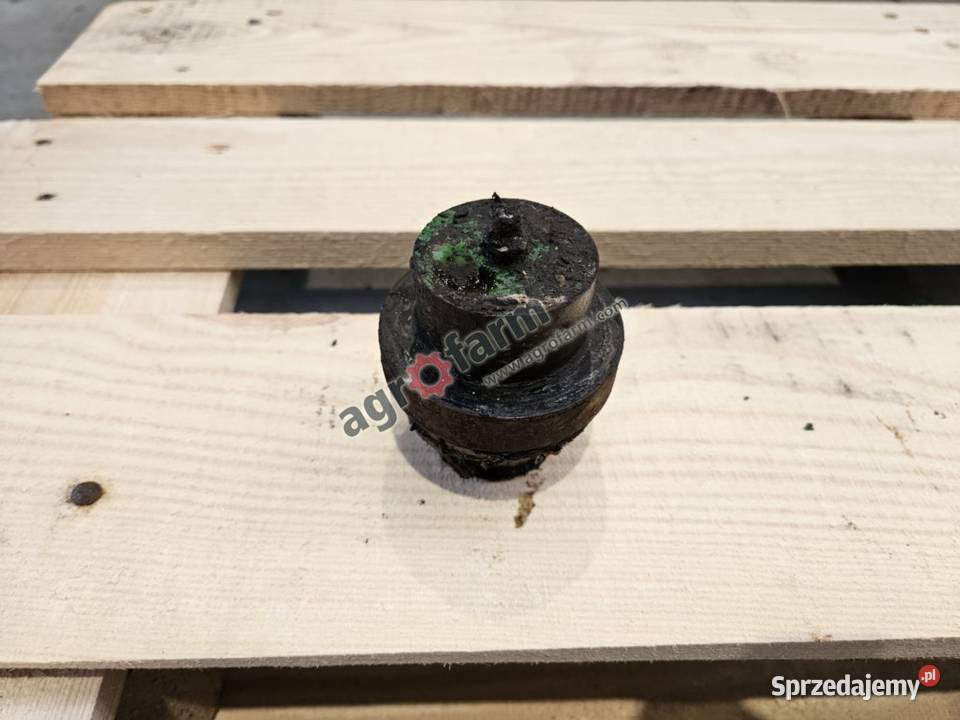 Sworzeń zwrotnicy dolny John Deere 7800 7700 Byków
