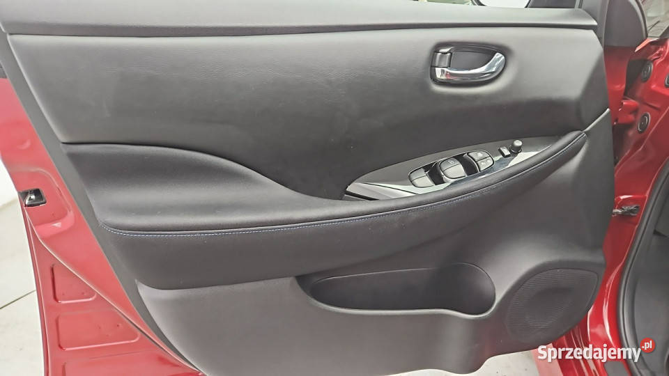 Nissan Leaf 40kWh NConnecta Z Polskiego Salonu 150KM Warszawa sprzedam