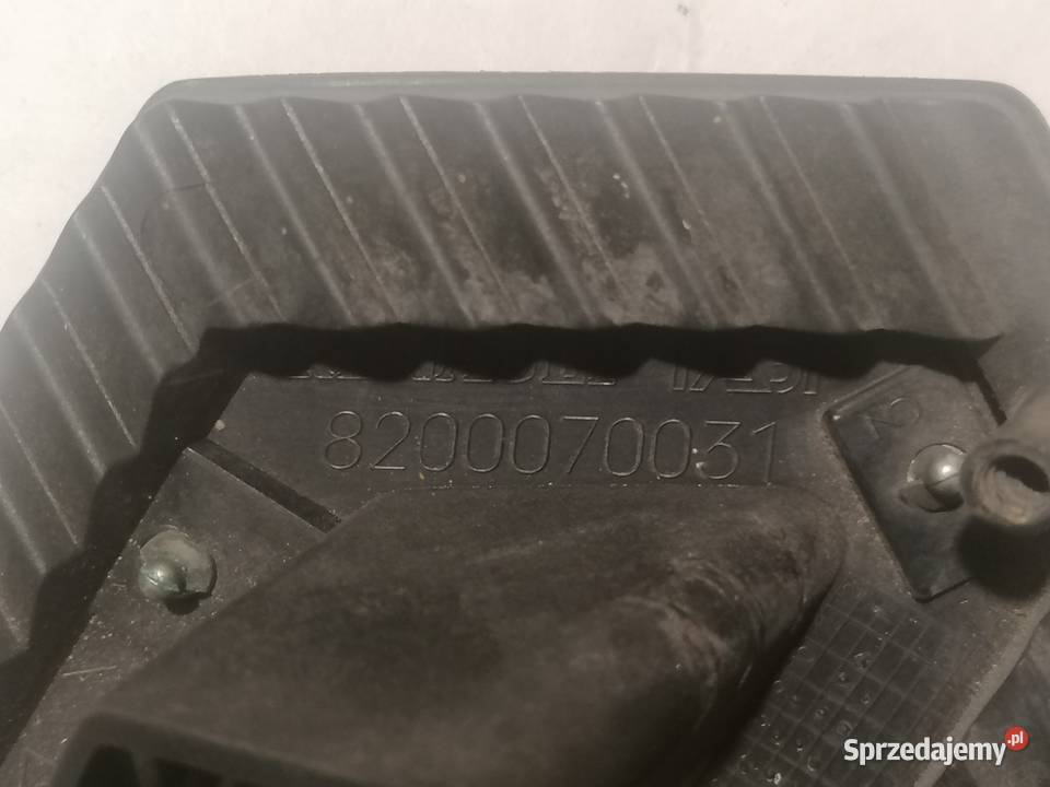 logo emblemat przód 8200070031 Renault Clio 2 osobowe Piotrków Trybunalski sprzedam