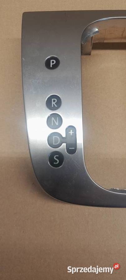 VW GOLF V 5 JETTA EOS PANEL RAMKA OBUDOWA Rok produkcji 2008 Dobiegniew