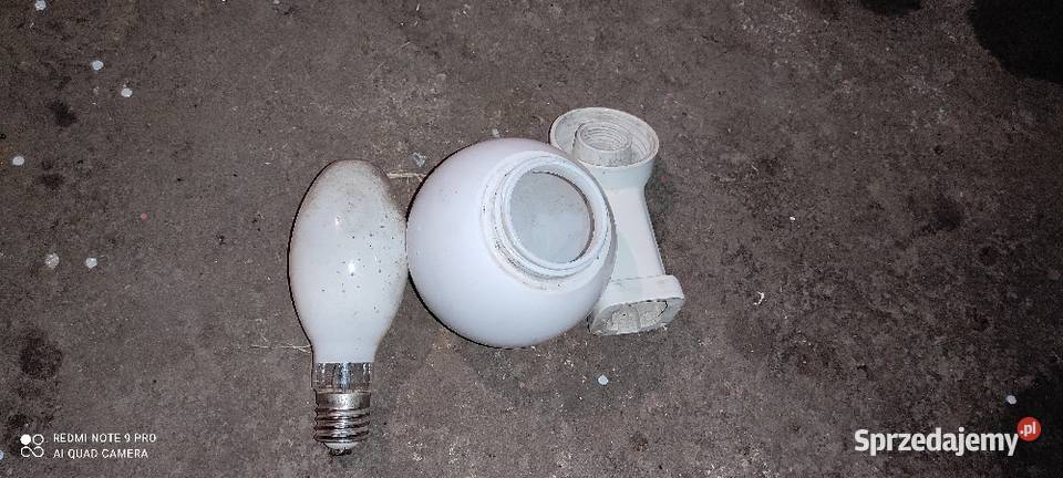 Żarówki i lampa PRL