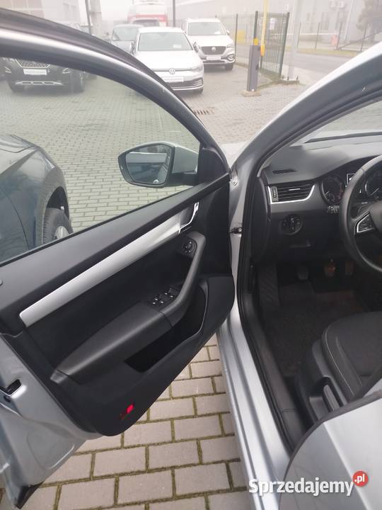 Skoda Octavia oszczędna benzyna z klimatyzacją sprzedam