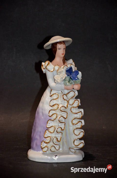 Figurka Porcelana reg Alba Iulia Rumunia koronki