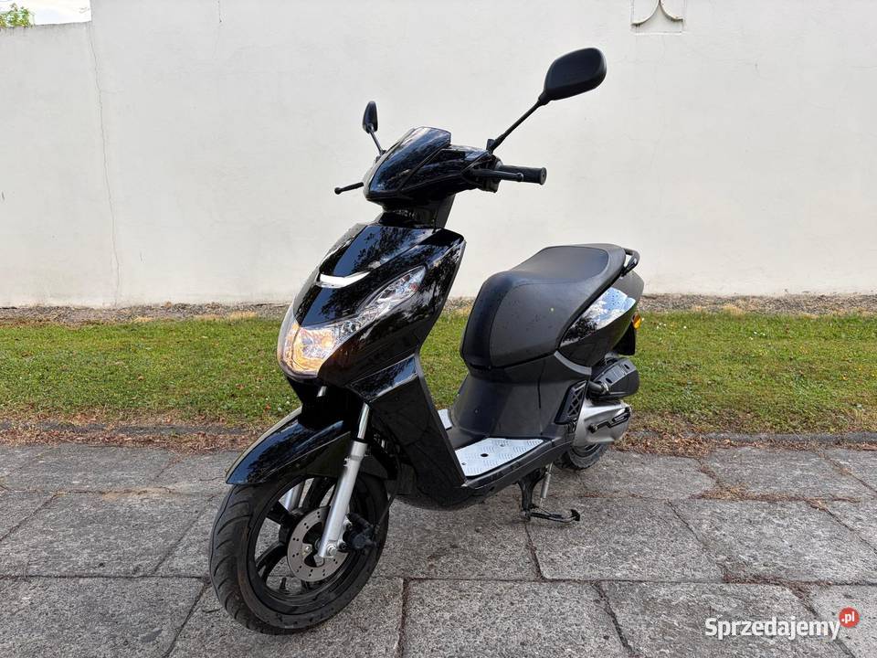 Peugeot KISBEE 2023 R 50 4T SKUTER LIFT LED 100 Pilzno