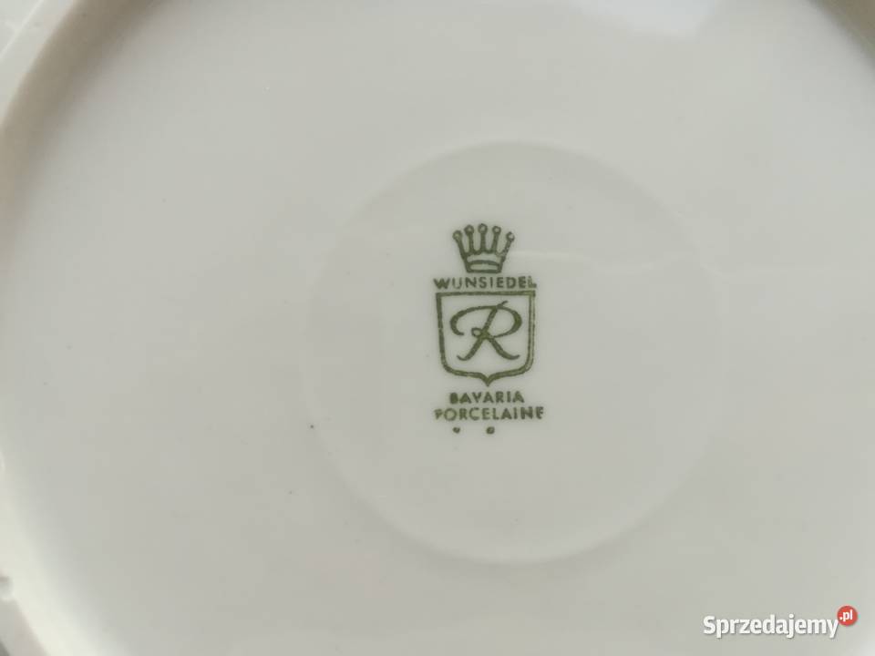 porcelanowa patera bogato zdobiona malatura
