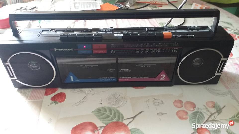 Radiomagnetofon International Kozienice sprzedam