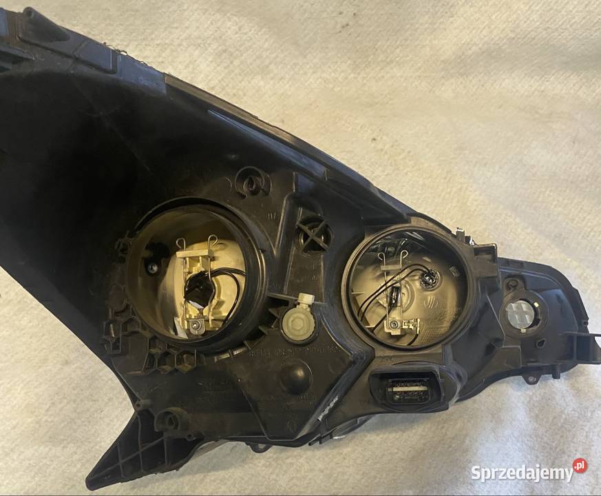 LAMPA LEWA PRZÓD CITROEN C3 II DS3 lift 0915 Jasienica