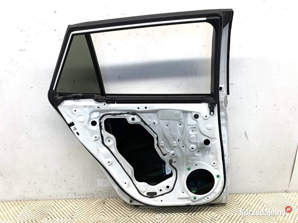 DRZWI LEWY TYŁ TOYOTA COROLLA E21 Kombi Super