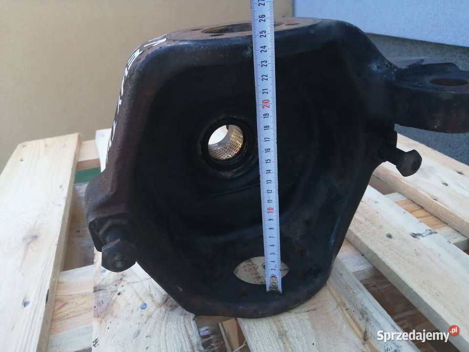 Zwrotnica lewy tył Manitou MLT 932 Spicer Wilkowo