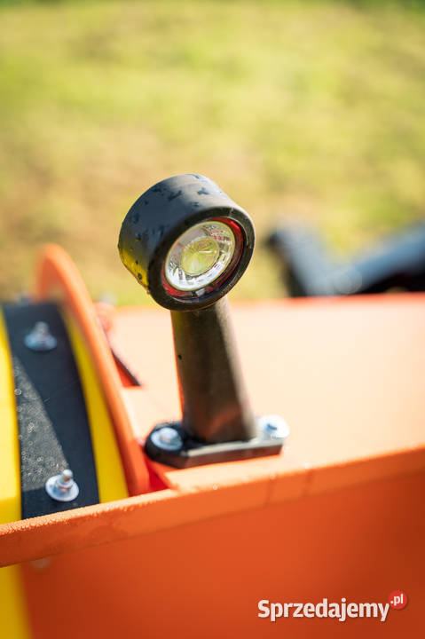 Pług śnieżny strzałkowy wzmocniony z amortyzacją Rolnictwo