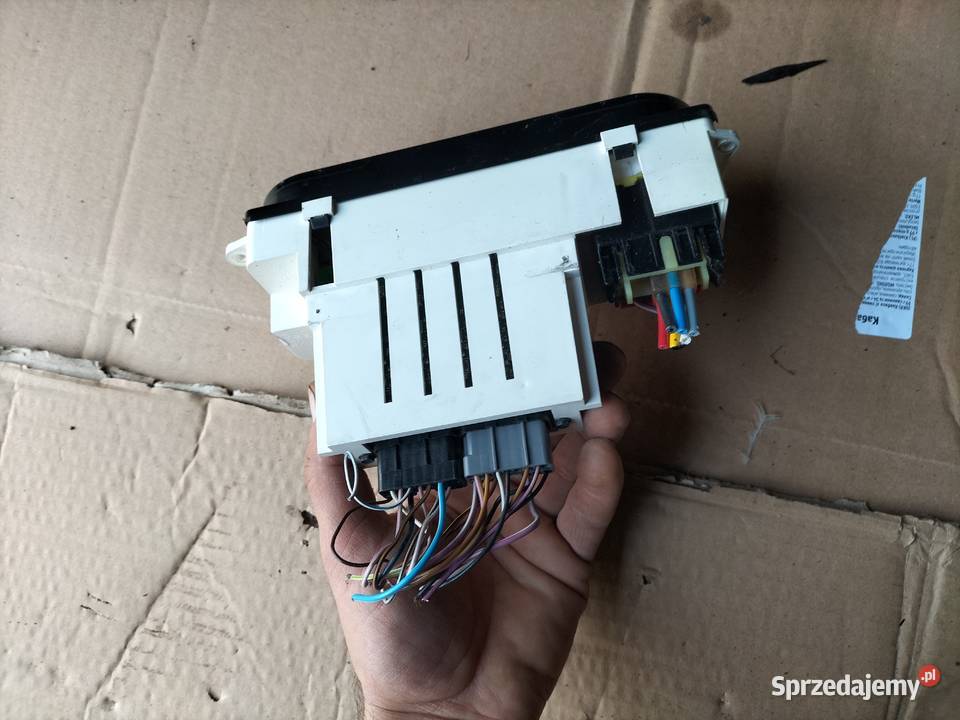 PANEL NAWIEWU KLIMATYZACJI FORD MONDEO MK2 lubelskie Kamień-Kolonia