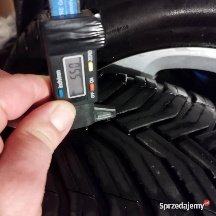 Sprzedam opony 19555 R16 wielosezonowe Michelin Motoryzacja