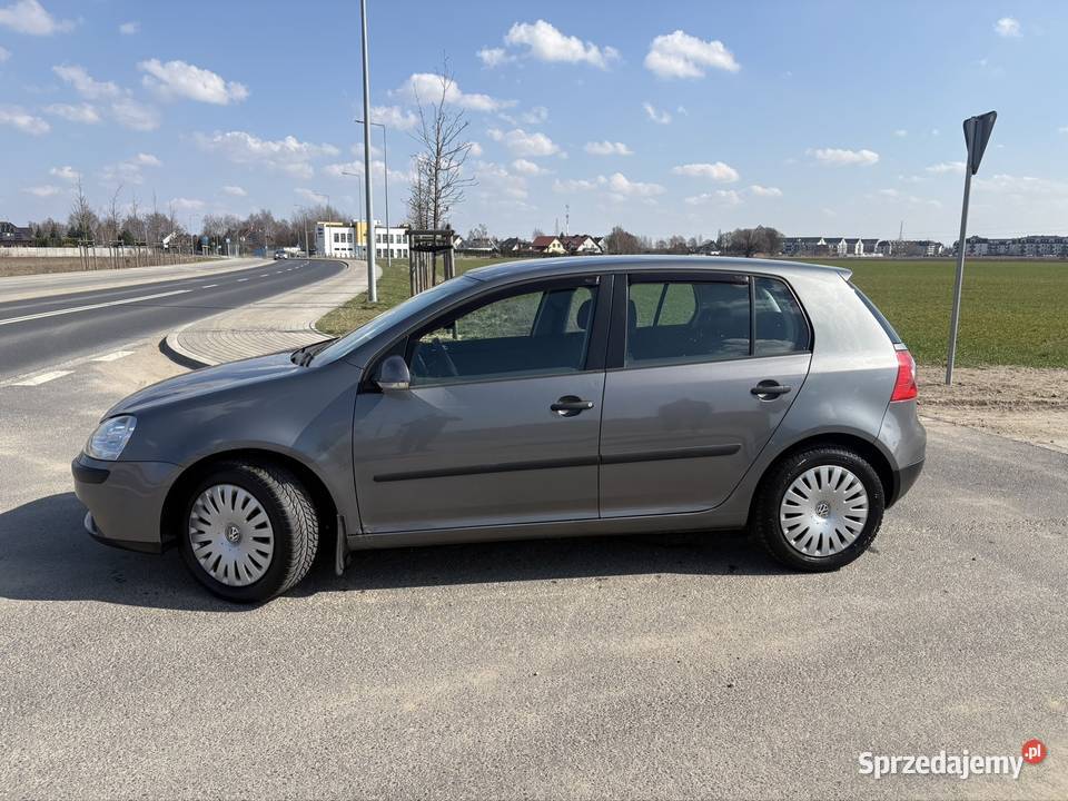 Piękny GOLF V 14fsi ESP Rabowice