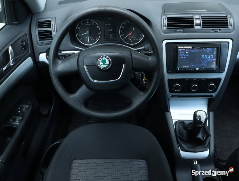 Skoda Octavia 14 TSI bluetooth