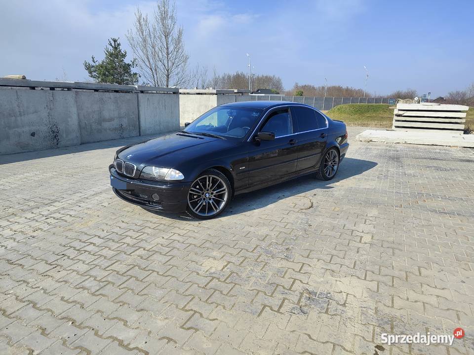 BMW E46 323 2500cm3 Radom