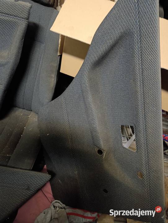 Golf 2 siedzenia tapicerka boczki wygłuszenie sprzedam