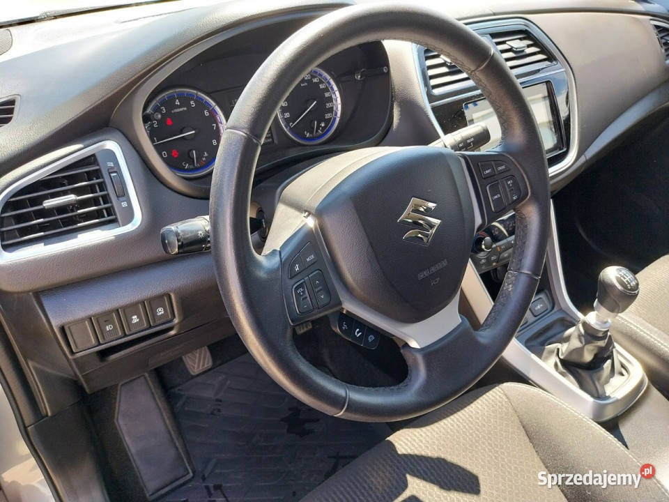 Suzuki SX4 SCross Suzuki SX4 CROSS 14 140 Salon lakier metallic SX4 S-Cross