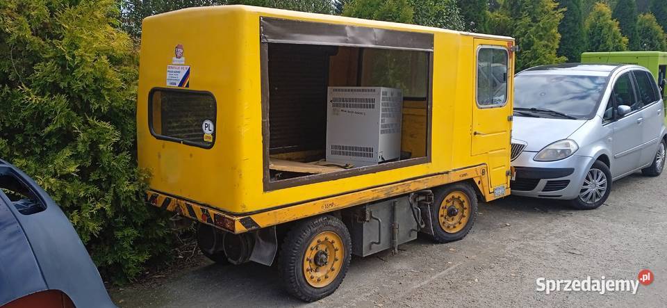 Wózek platformowy WNA 1302 z prostownikiem do