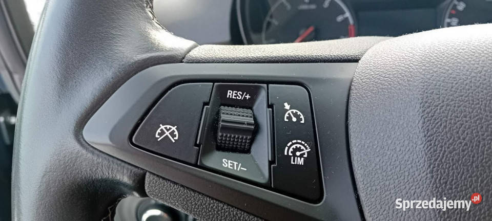 Opel Corsa Enjoy 14 75 salon Polska bezwypadkowa Łódź