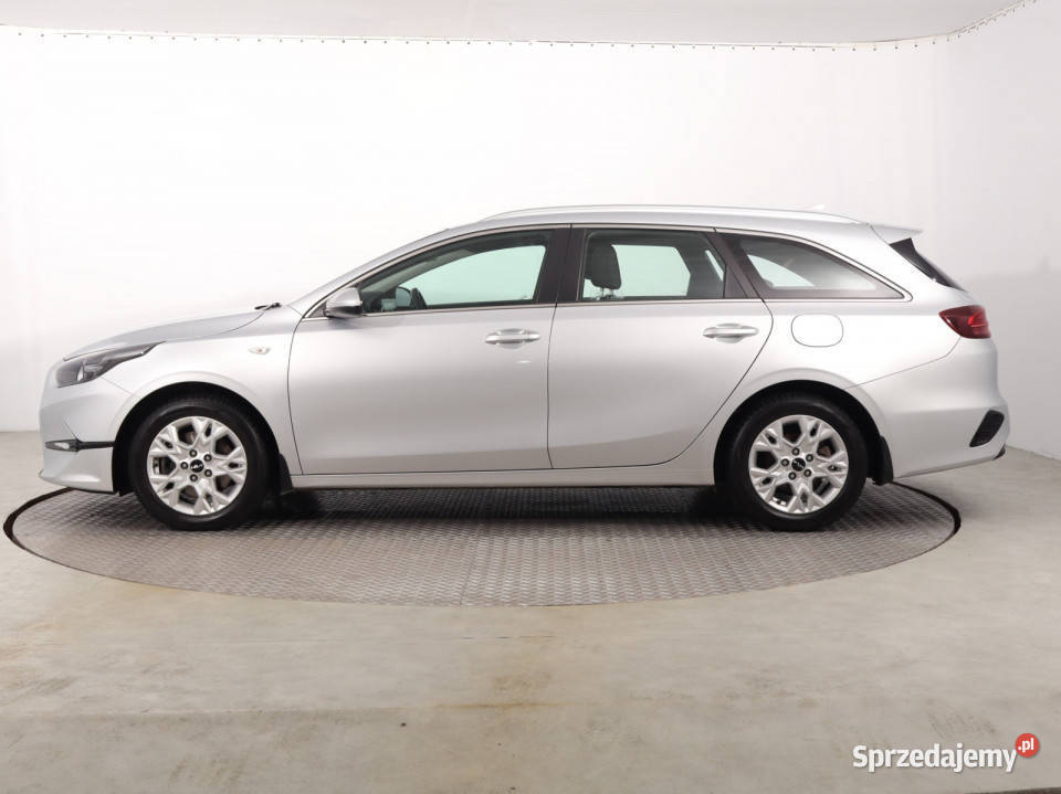 Kia Ceed 15 TGDI komputer pokładowy