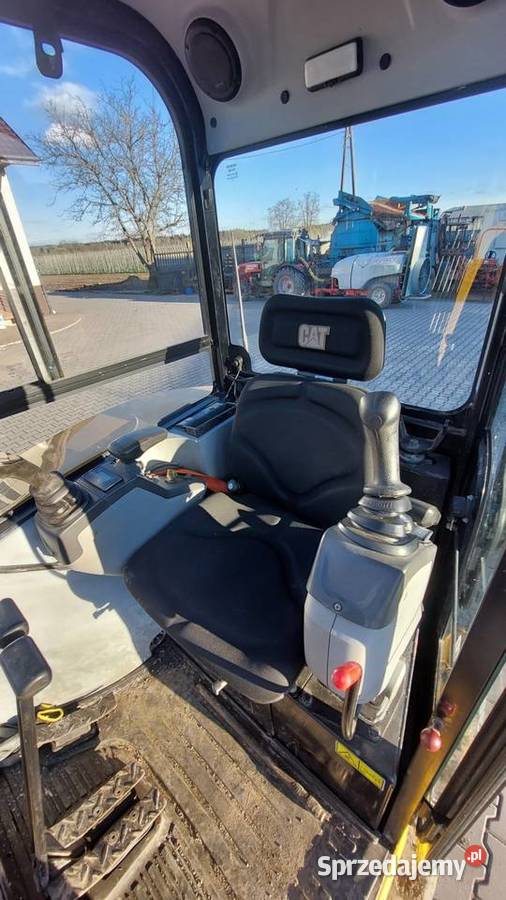 Minikoparka Caterpillar CAT 3027D CR mazowieckie Sochaczew