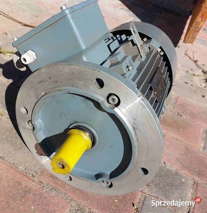 Silnik elektryczny 56 kW 2900 obr Wałek fi 28 mm Żary