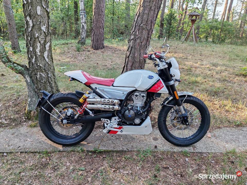 Mondial HPS 125 Cafe Racer Scrambler