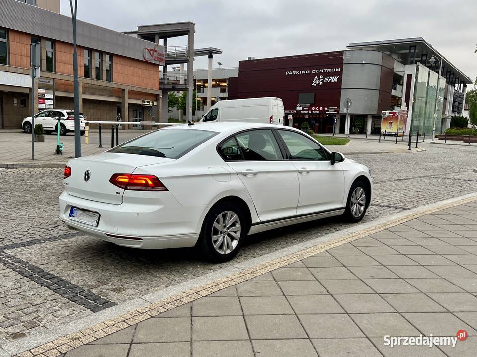 VW Passat B8 Salon Polska ORYGINALNY LAKIER I klimatyzacja Kielce