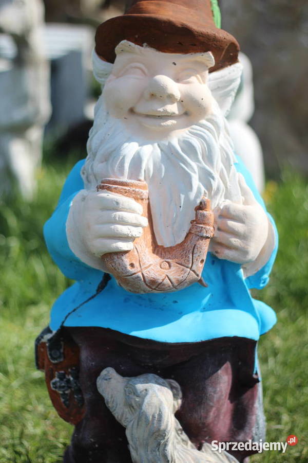 Figury rzeźby ogrodowe krasnal z pieskiem Goliszów