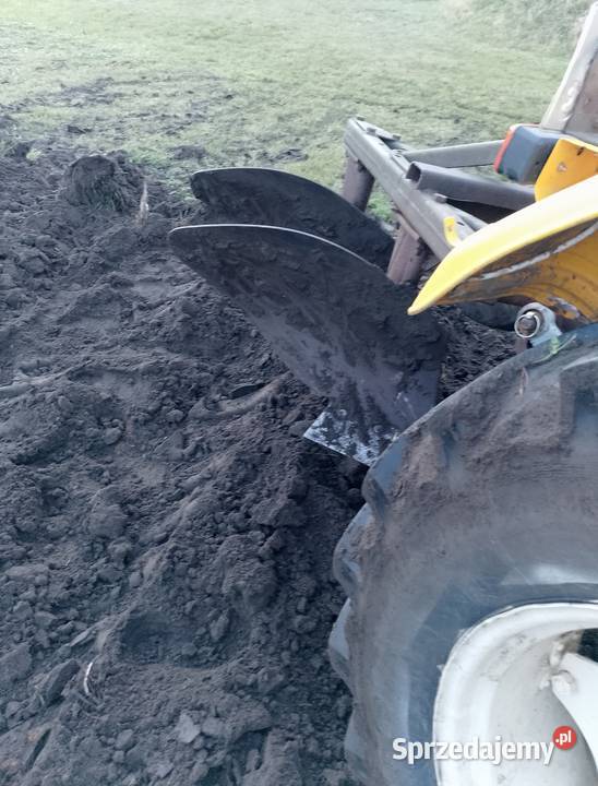Pług dwuskibowy duże odkładnie nieuszkodzony Narzym sprzedam