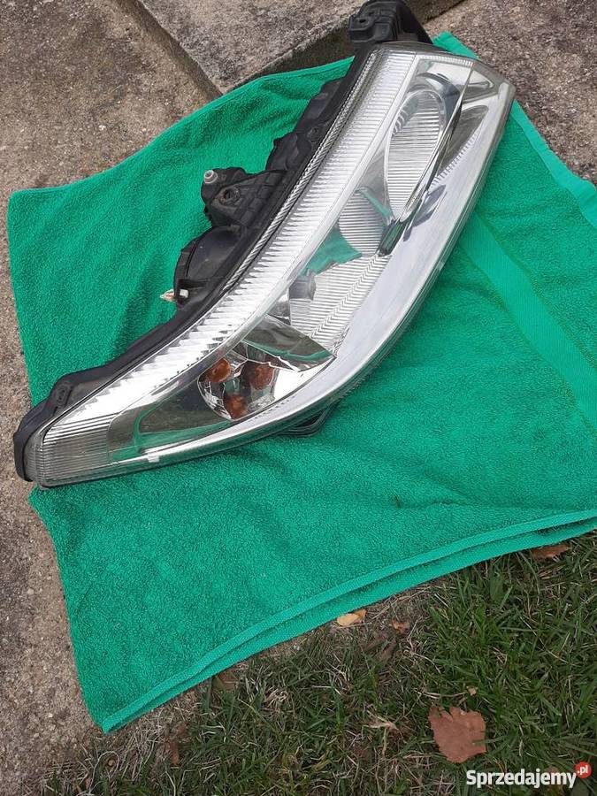 REFLEKTOR RENAULT LAGUNA PRAWY PRZEDNI 2002 sprzedam