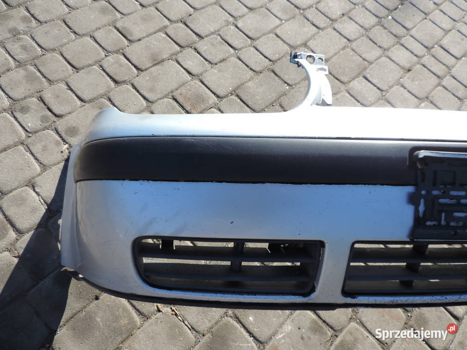VW Golf 4 Zderzak Przód la7w