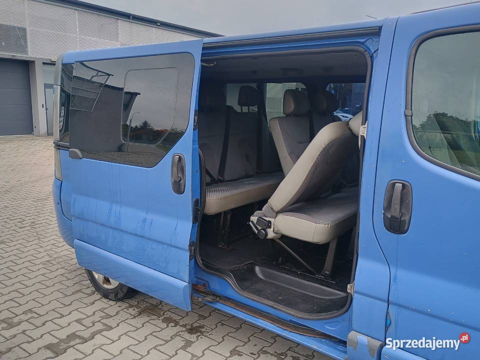 Renault Trafic long 20 dCi 9 miejsc 2007