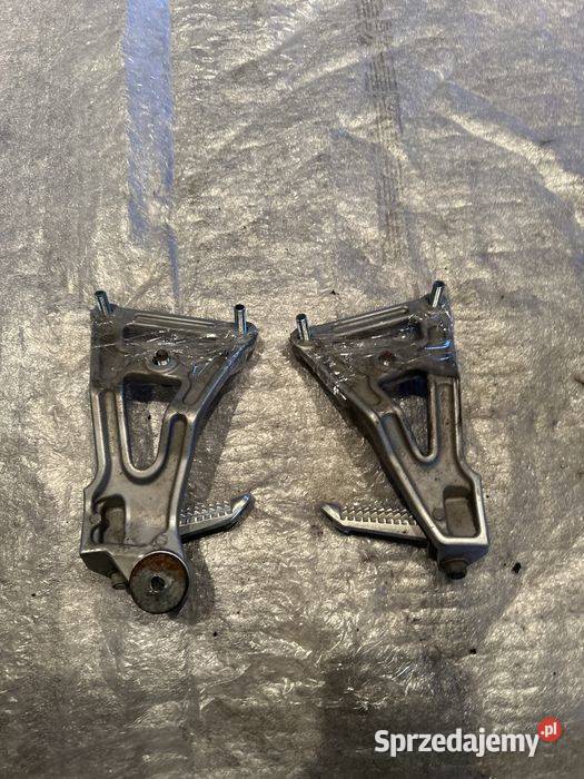 Set prawy lewy SUZUKI GSXR 750 KPL Podnóżek M615 Poznań