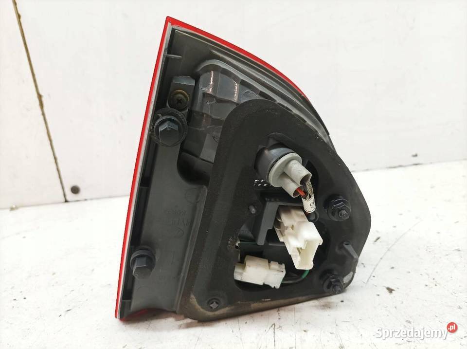 LAMPA TYŁ LEWY TYŁ W KLAPĘ Hyundai ix55 I sprzedam
