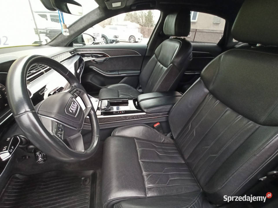 Audi A8 salon I właściciel serwis 23 VAT D5 2017 klimatyzacja