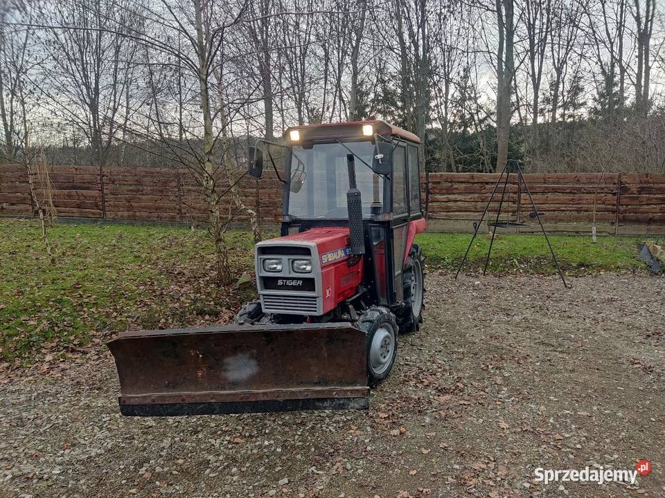 Ciągnik Japoński Shibaura 4x4 z pługiem Sanok