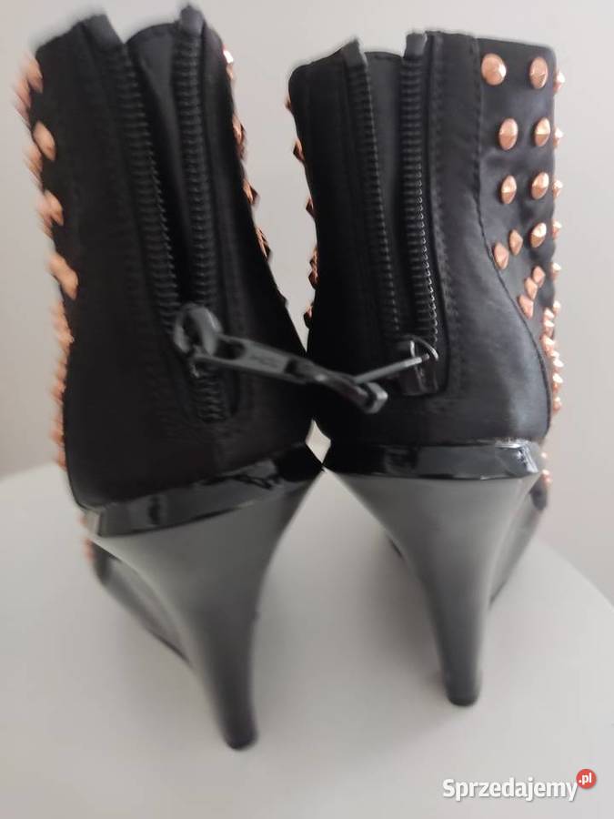 Koturny Z CWIEKAMI Straszęcin