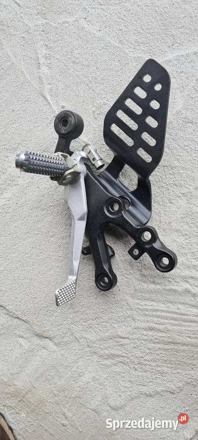 Yamaha yzf r6 rj27 600 set podnóżek prawy d Chojnice