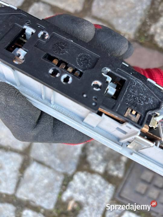 Tylna lampka podsufitki audi a4 b6b7 osobowe Motoryzacja Świątniki Górne