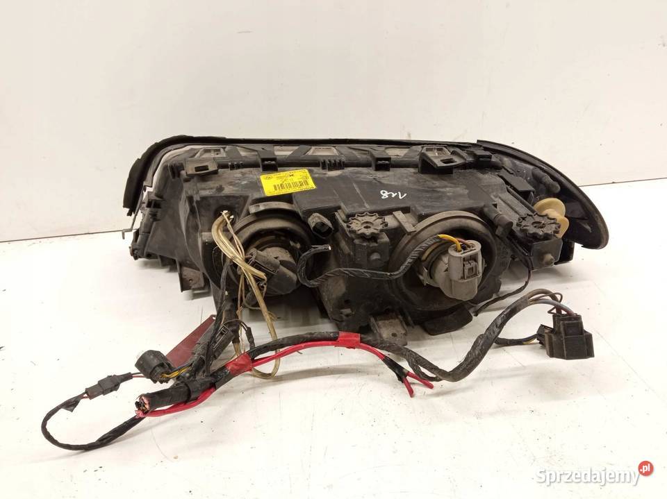 LAMPA PRZÓD PRAWA EU PRZED LIFT 0301089292 Bmw