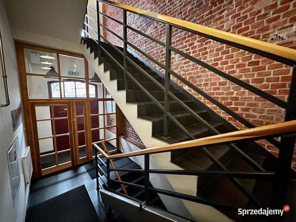 Biuro LOFT z antresolą Ilość pomieszczeń 2