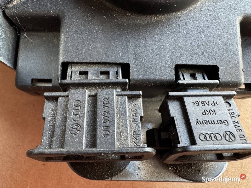 8P0035225 D AUDI A3 8P WZMACNIACZ ANTENY Kłodzko sprzedam