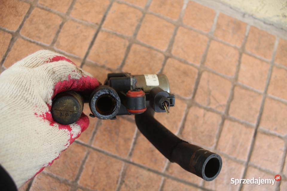 ELEKTROZAWÓR DODATKOWA POMPA WODY AUDI A4 B6 25 osobowe